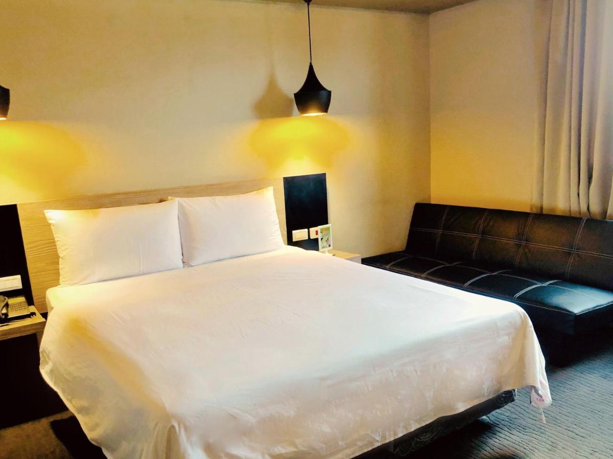 Kiwi Express Hotel - Jiuru Rd Kaohsiung Luaran gambar