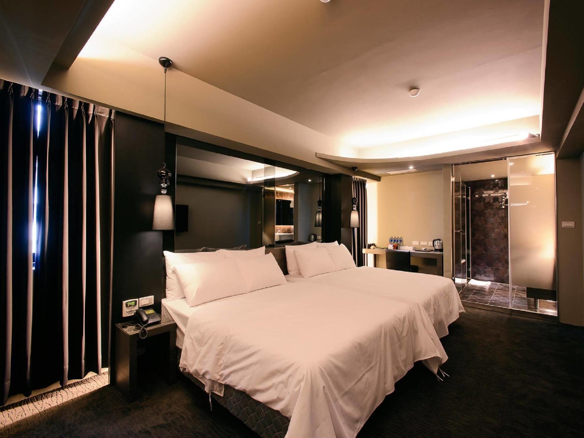 Kiwi Express Hotel - Jiuru Rd Kaohsiung Luaran gambar