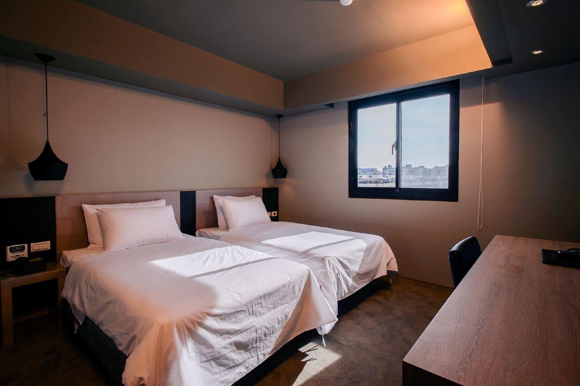 Kiwi Express Hotel - Jiuru Rd Kaohsiung Luaran gambar