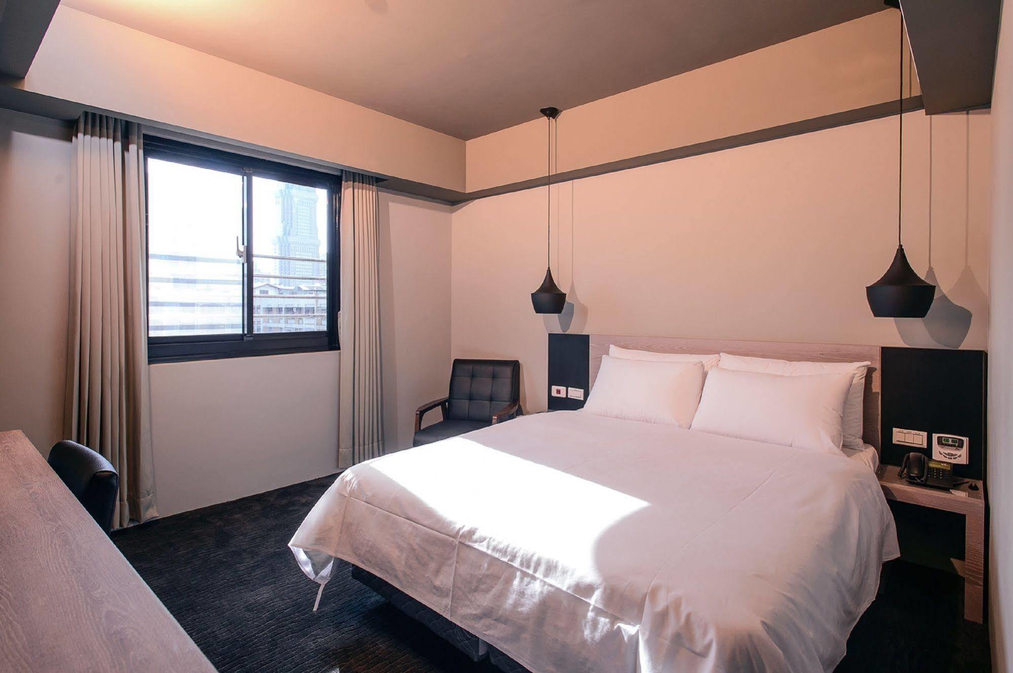 Kiwi Express Hotel - Jiuru Rd Kaohsiung Luaran gambar