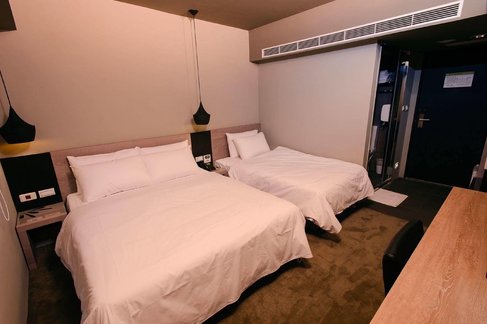 Kiwi Express Hotel - Jiuru Rd Kaohsiung Luaran gambar