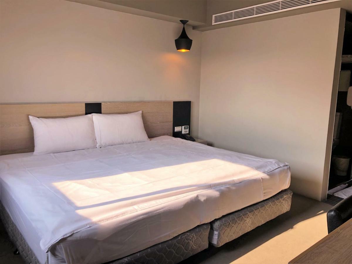 Kiwi Express Hotel - Jiuru Rd Kaohsiung Luaran gambar